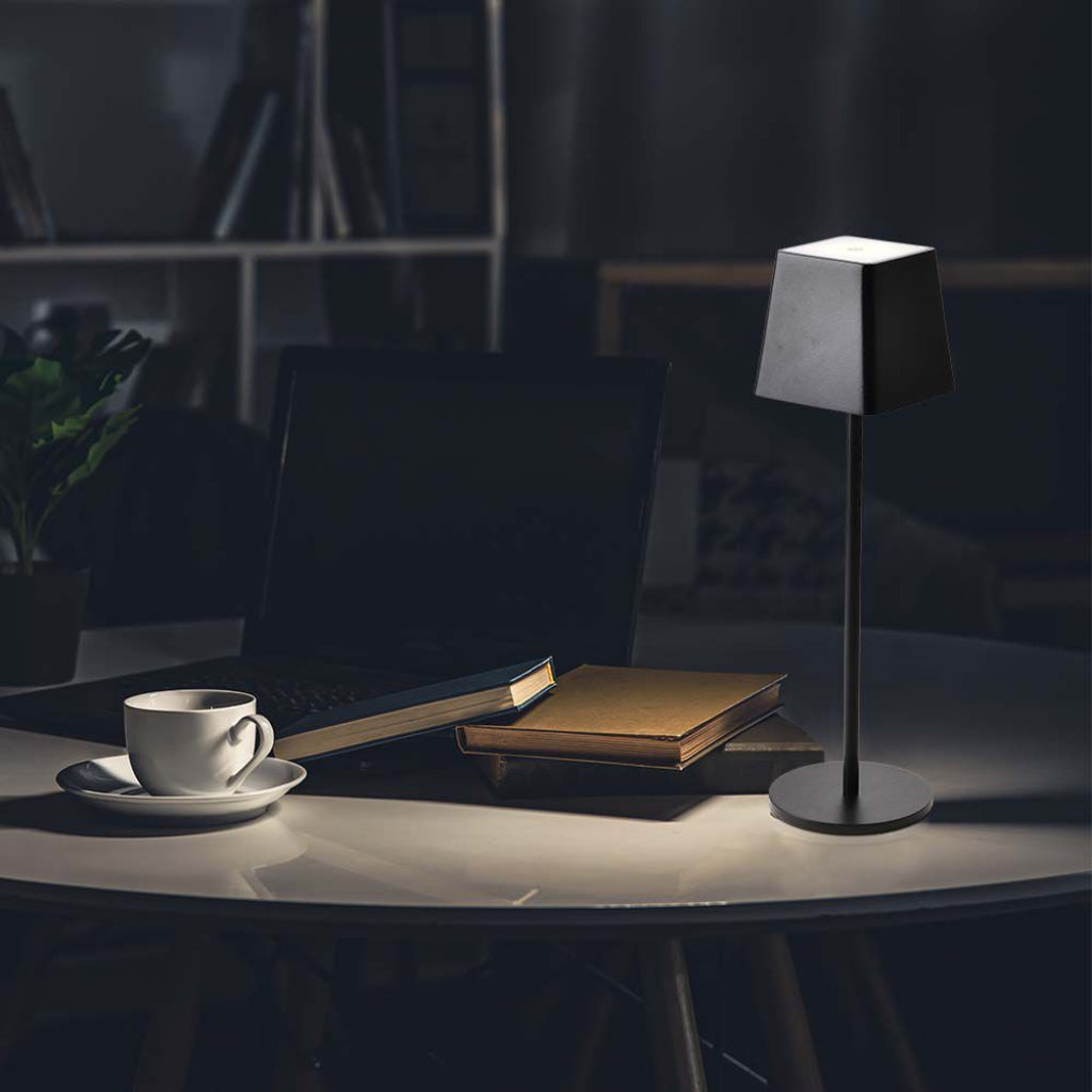 Lampada da Tavolo Touch IP54 – Ricaricabile USB-C