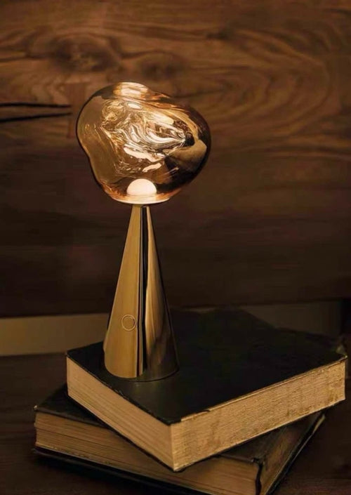 Lampada da Tavolo Effetto Vetro Fuso – Ricaricabile e Dimmerabile