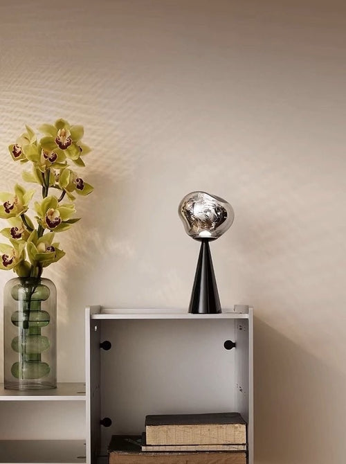 Lampada da Tavolo Effetto Vetro Fuso – Ricaricabile e Dimmerabile
