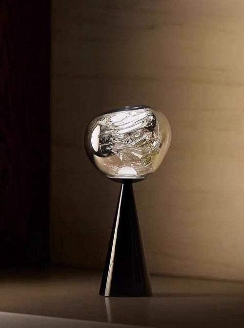 Lampada da Tavolo Effetto Vetro Fuso – Ricaricabile e Dimmerabile